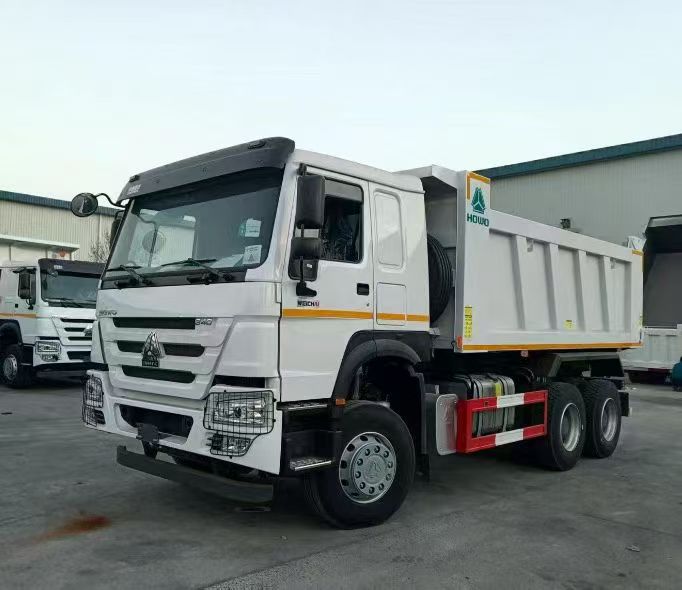SINOTRUK HOWO Vyklápač Nákladné auto